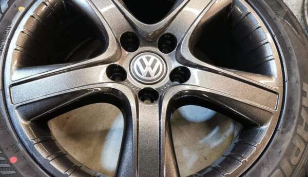 18" GENUINE VOLKSWAGEN T5 / T6 DAKAR ALLOY WHEELS / NEW TYRES