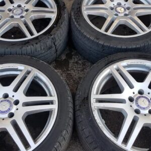 18" GENUINE MERCEDES AMG ALLOY WHEELS / TYRES