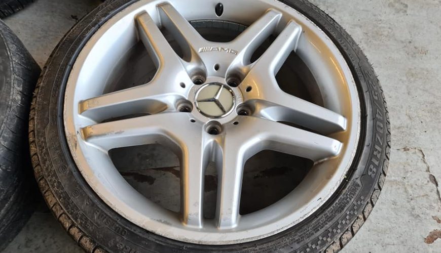 18" GENUINE MERCEDES AMG ALLOY WHEELS / TYRES – STAGGERED SET - Image 2