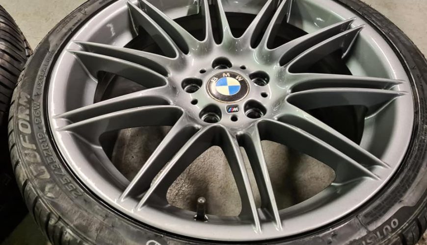 19" GENUINE BMW MV4 ALLOY WHEELS / NEW TYRES - Image 2
