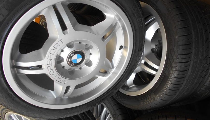 17" BMW MOTORSPORT ALLOY WHEELS / TYRES