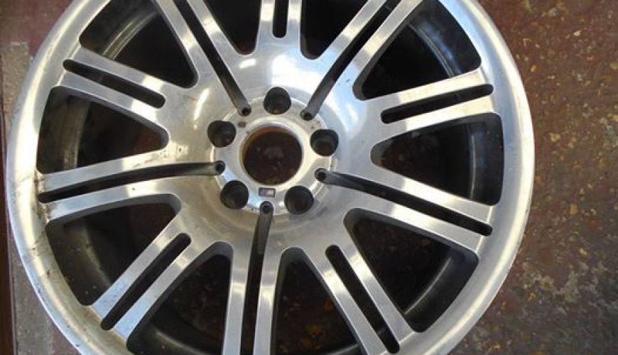 19" GENUINE BMW M3 REAR WHEEL 9.5 X 19