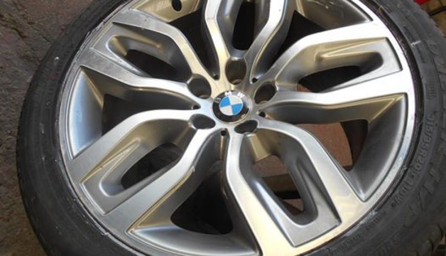 20" GENUINE BMW X5 ALLOY WHEEL
