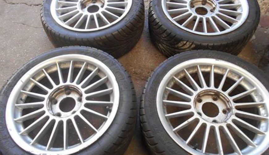 17" DUNLOP RACE WETS ON BMW ALLOYS Wheel 210/620/R17 / TYRES