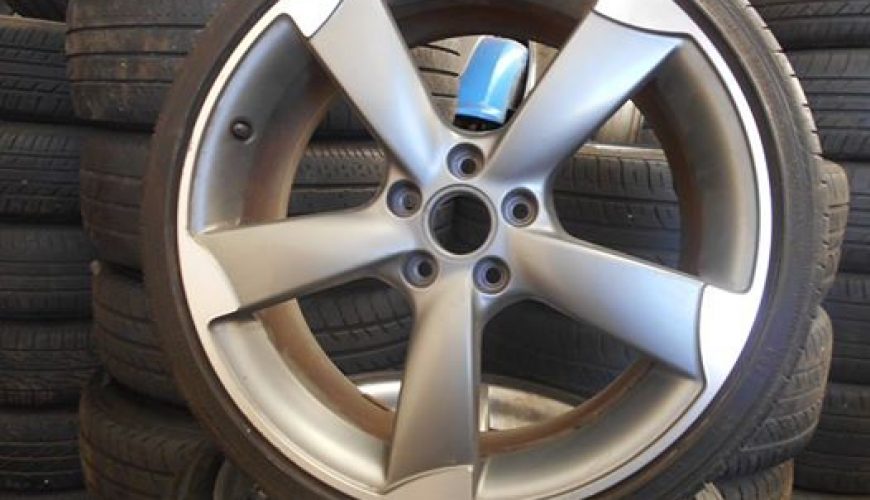 19" GENUINE AUDI ROTOR ALLOY WHEEL 8 X 19