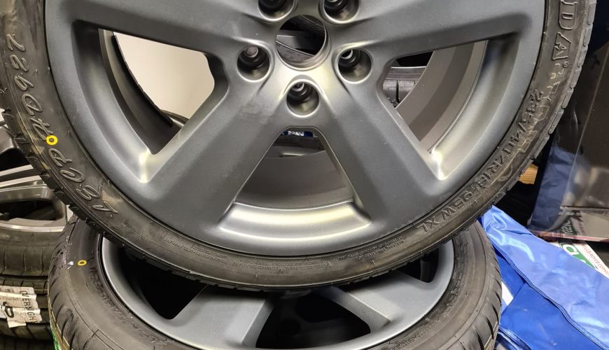 18" GENUINE AUDI S LINE ALLOY WHEELS / NEW TYRES