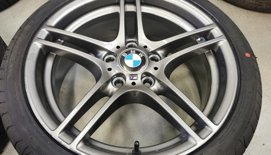 18" GENUINE BMW MOTORSPORT STYLE 313 ALLOY WHEELS / NEW TYRES