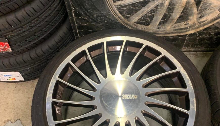 20" 3SDM 0.04 ALLOY WHEELS / TYRES – VOLKSWAGEN T5