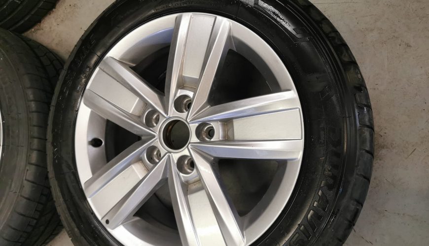 17" VOLKSWAGEN T5 DAVENPORT ALLOY WHEELS / TYRES – AS NEW