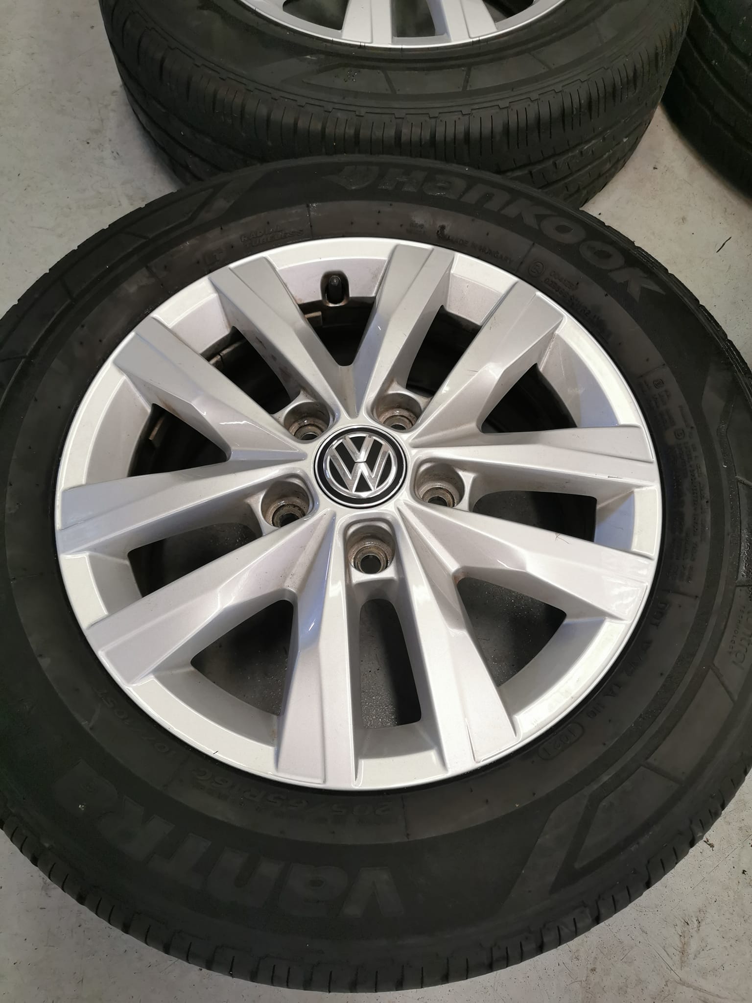 16" Volkswagen T5 Highline Clayton Alloy Wheels / Tyres - Image 3