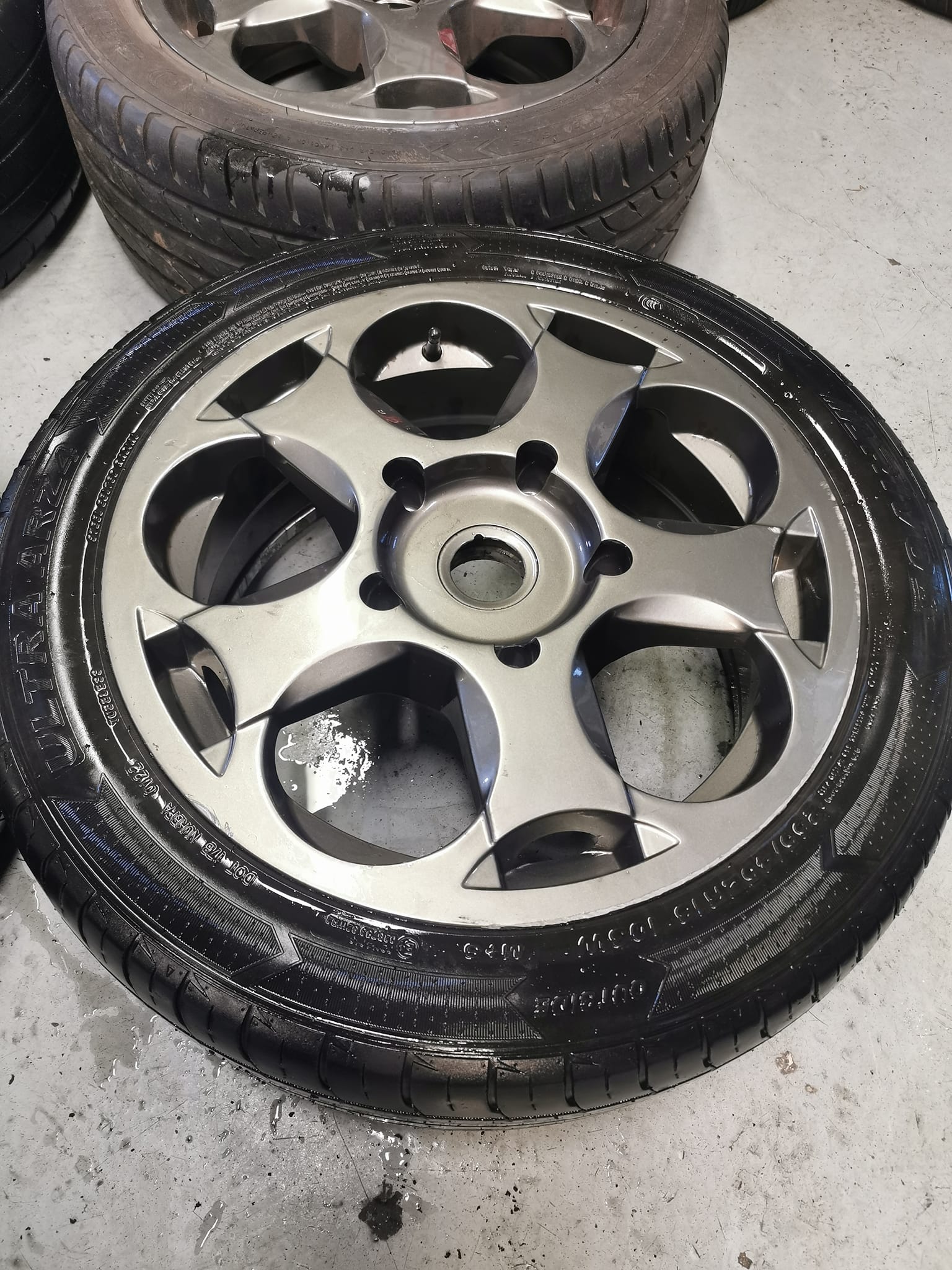 18" Ford Transit Lamborghini Style Alloy Wheels / Tyres - Image 3