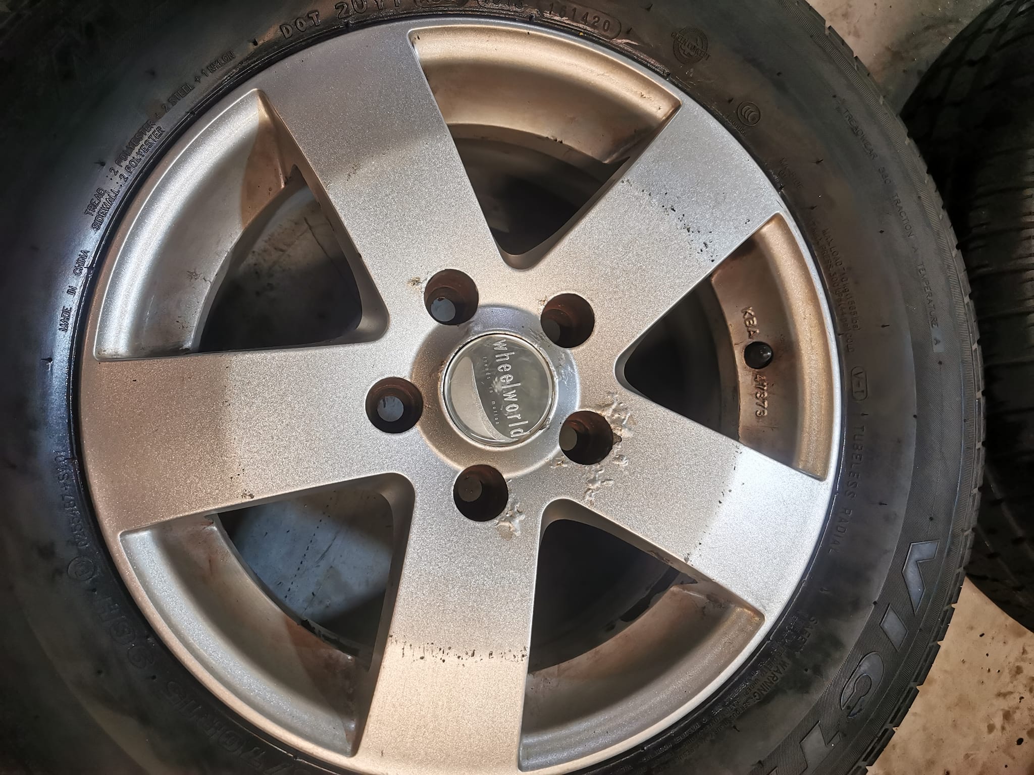 15" Volkswagen T4 Alloy Wheels / Tyres - Image 2