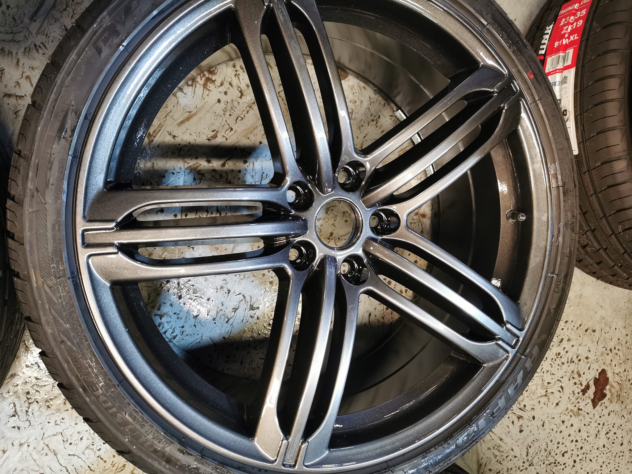 20" Volkswagen T5 / T6 Segment Alloy Wheels / New Tyres - Image 3