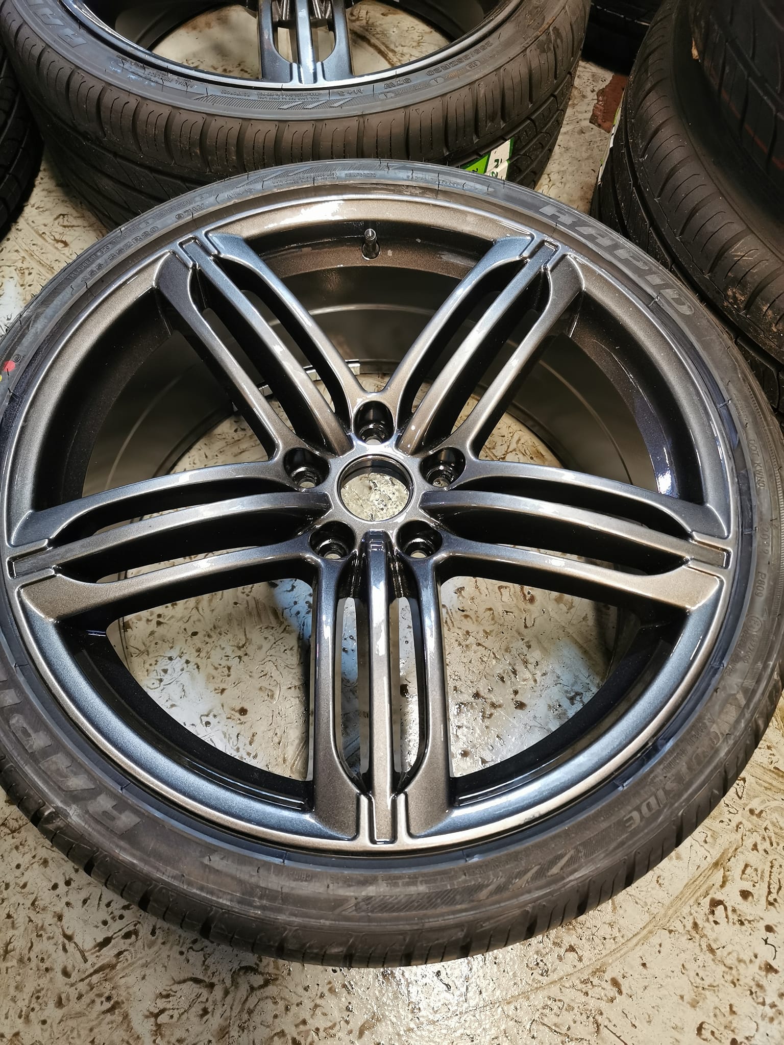 20" Volkswagen T5 / T6 Segment Alloy Wheels / New Tyres - Image 2