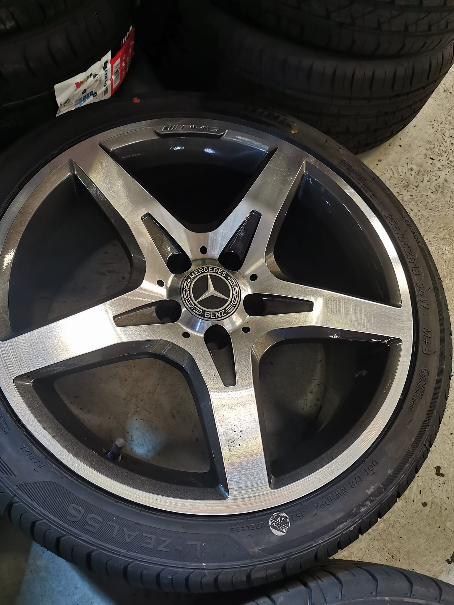 18" Genuine Mercedes SLK AMG Alloy Wheels / New Tyres - Image 2