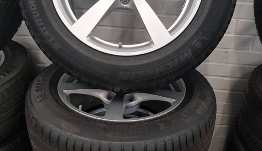 18" GENUINE PORSCHE MACAN S ALLOY WHEELS / TYRES