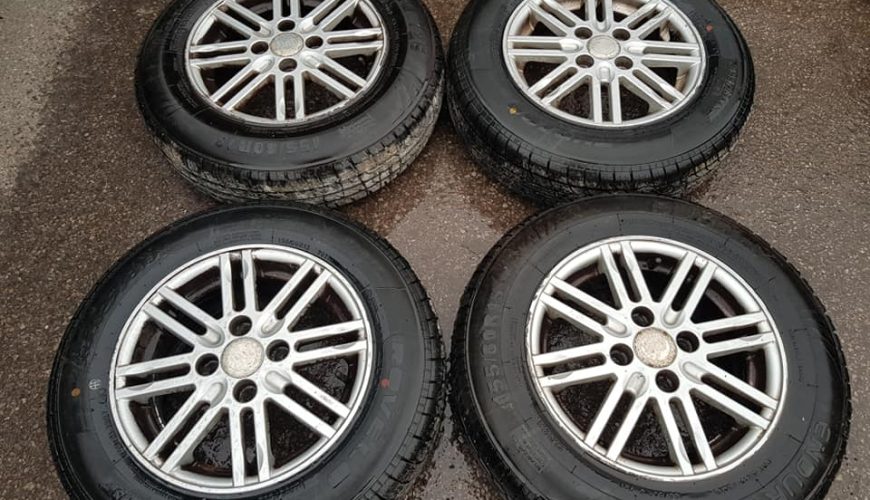 13" FIAT ALLOY WHEELS / TYRES - Image 3