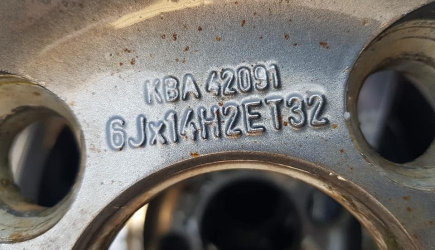 14" GENUINE FORD RS WHEELS / TYRES - Image 2