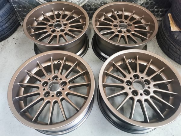 18" GENUINE BMW STYLE 32 ALLOY WHEELS - BRONZE - Image 1