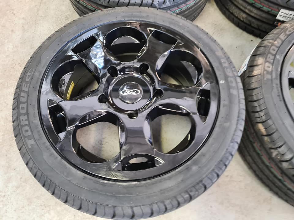 123514243_3433405166780177_231737349034051653_n.jpg 18" LAMBORGINI STYLE ALLOY WHEEL / TYRES - FORD TRANSIT - Image 1