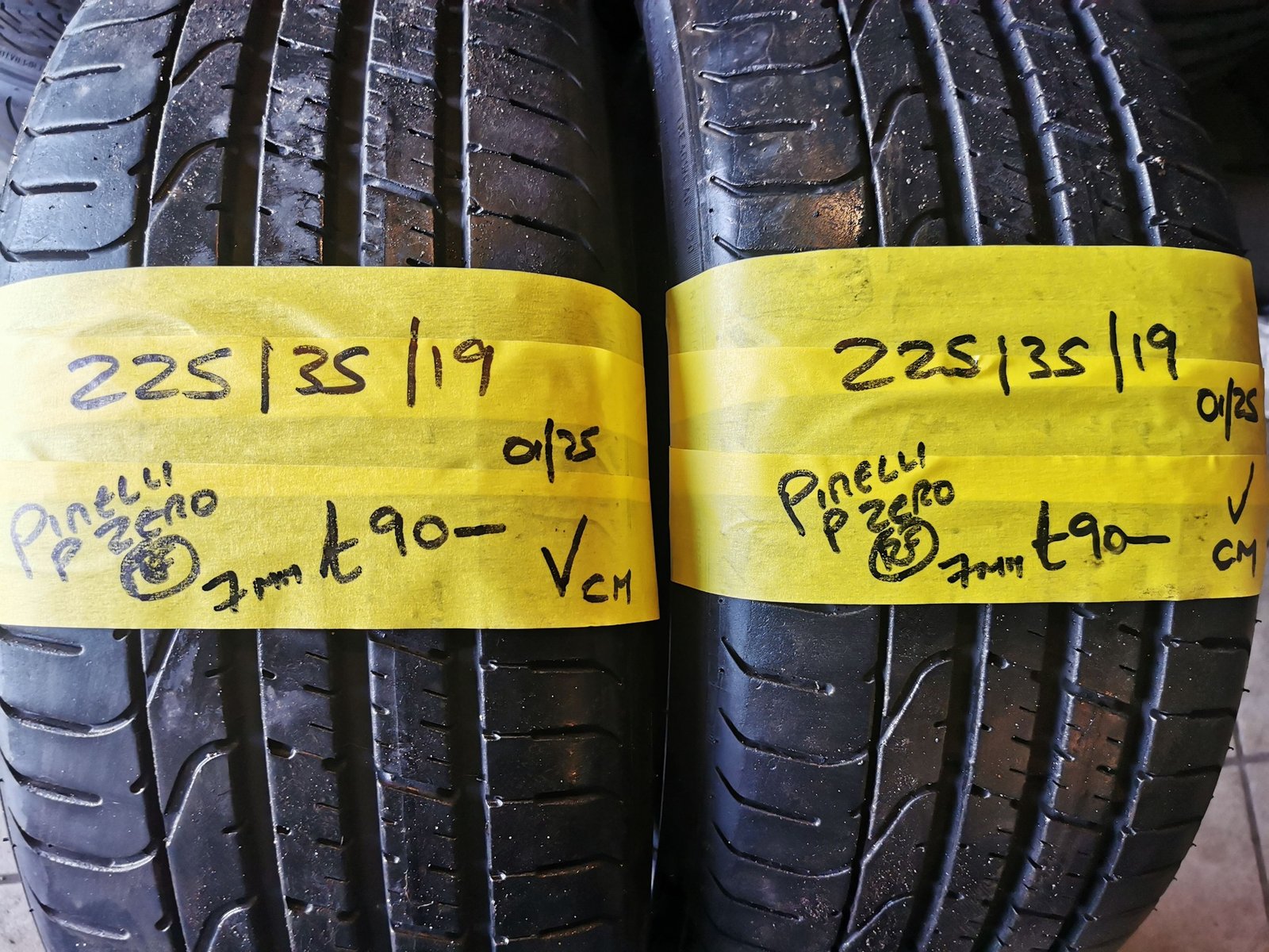 225-35-19-PIRELLI.jpg 225 / 35 / 19 PIRELLI P ZERO RUN FLAT TYRES - TWO AVAILABLE - Image 1
