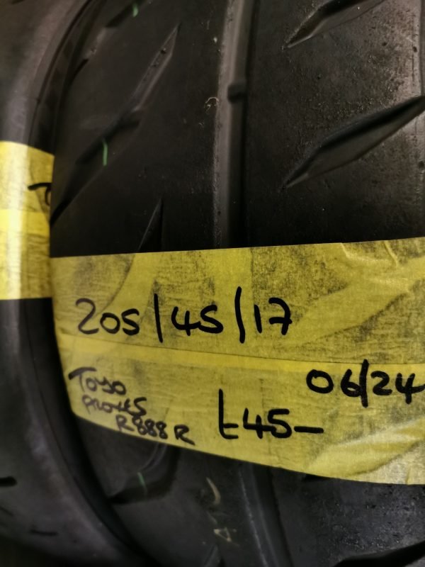 205 / 45 / 17 TOYO PROXES R888R TYRES -  TWO AVAILABLE - Image 3