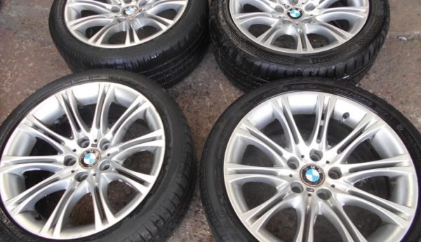 18″ GENUINE BMW MV2 ALLOY WHEELS / TYRES – BMW E60 / 61 - Image 1