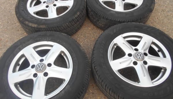 16″ VOLKSWAGEN T5 ALLOY WHEELS / TYRES - Image 1