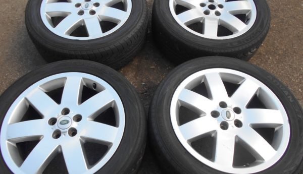 20" GENUINE RANGE ROVER VOGUE ALLOY WHEELS / TYRES - Image 2