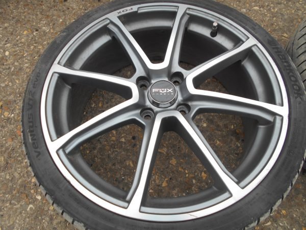 18" FOX RACING FX2 ALLOY WHEELS / TYRES - Image 1