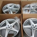 20" GENUINE FERRARI FF / 458 ALLOY WHEELS