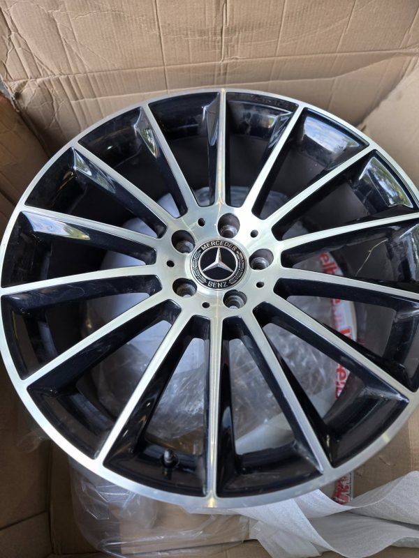 20" GENUINE MERCEDES AMG TURBINE ALLOY WHEEL - Image 1