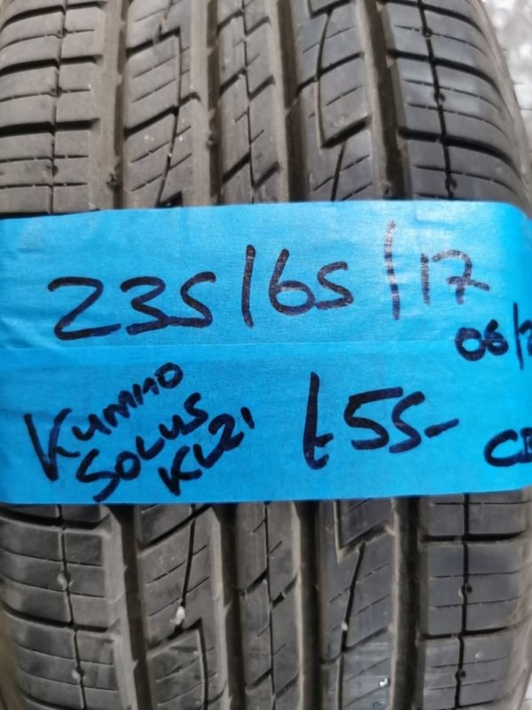 235 / 65 / 17 KUMHO SOLUS KL 21 TYRE - FITTING AVAILABLE - Image 1