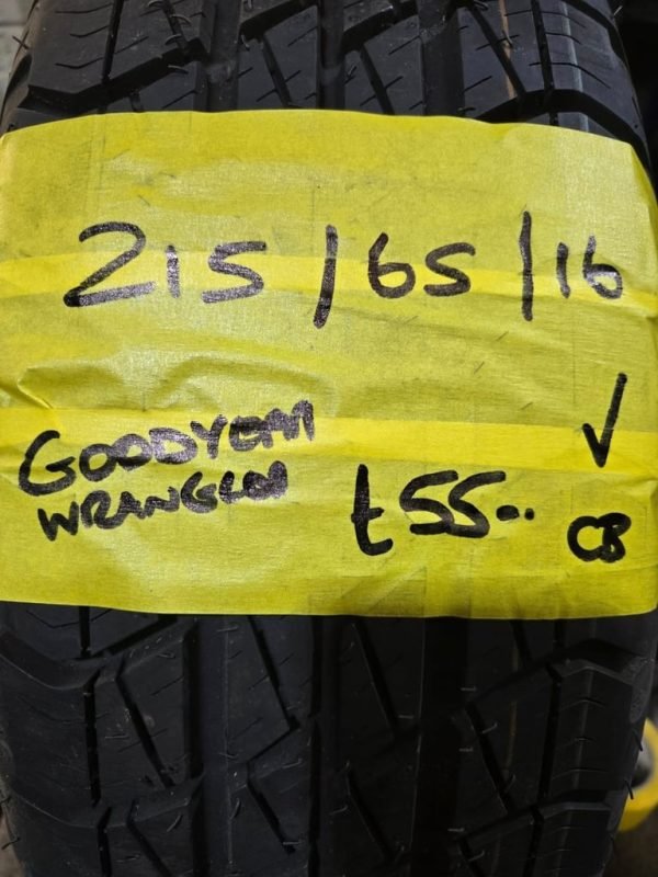 215 / 65 / 16 GOOYEAR WRANGLER TYRE - LIKE NEW - Image 1