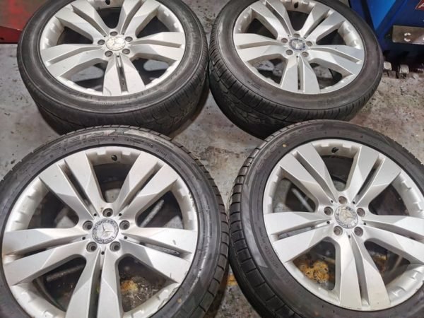 20" GENUINE MERCEDES ML ALLOY WHEELS / TYRES - 5 X 112 FITMENT - 8.5 X 20" - Image 1