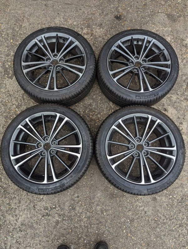 17" SUBARU BRZ / TOYOTA GT86 WHEELS / TYRES - AS NEW - Image 1
