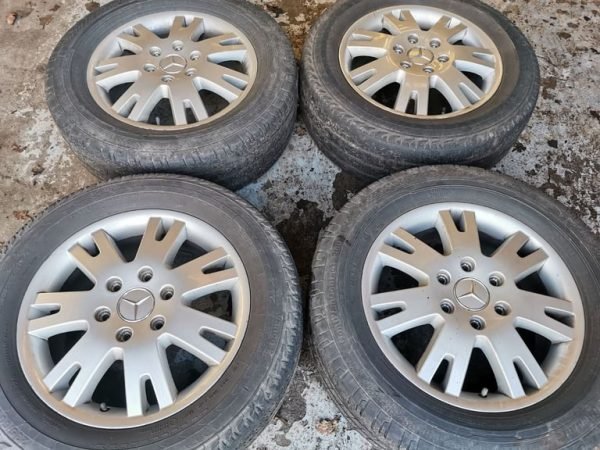 17" GENUINE ORIGINAL MERCEDES SPRINTER ALLOY WHEELS/ TYRES - Image 1