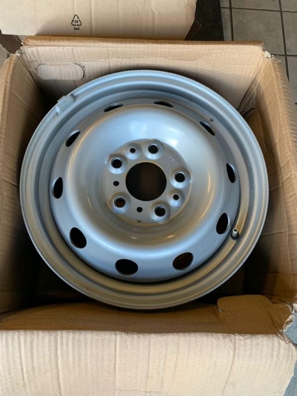 15" CITROEN RELAY / PEUGEOT BOXER STEEL WHEELS - AS NEW - Image 1