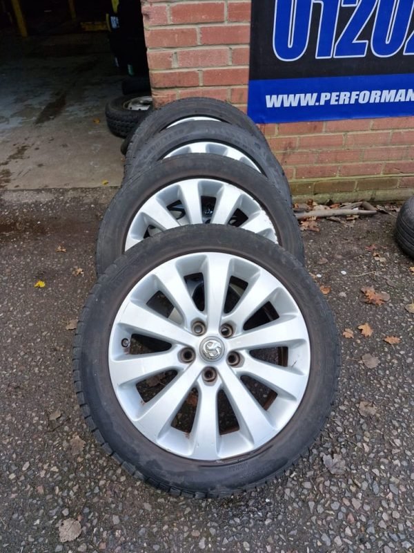 17" VAUXHALL ASTRA WHEELS / TYRES - 5 X 115 FITMENT - Image 1
