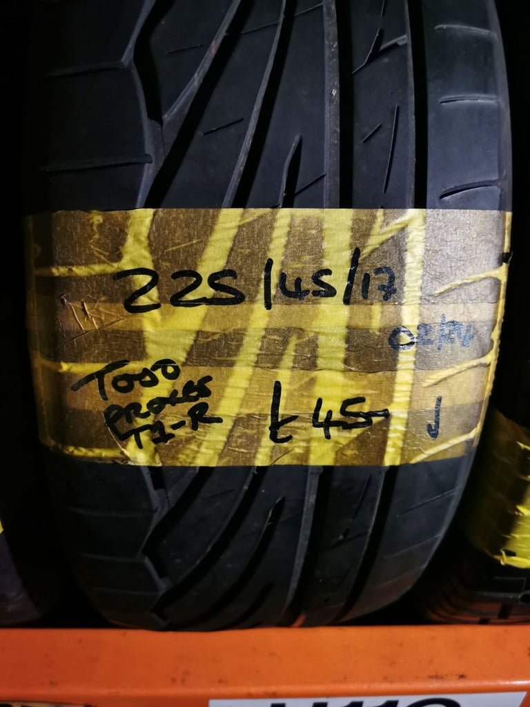 225 / 45 / 17 TOYO PROXES T1-R TYRE