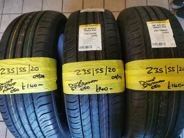 235 / 55 / 20 NEW DUNLOP SPORT MAXX TYRES - THREE AVAILABLE - Image 1
