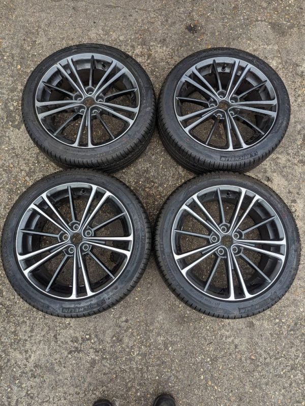 17" TOYOTA GT 86 / SUBARU BRZ ALLOY WHEELS / TYRES - AS NEW - Image 1