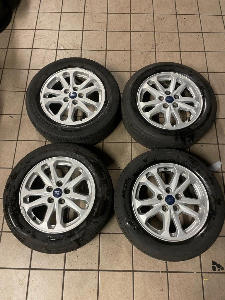 16" FORD TRANSIT CONNECT ALLOY WHEELS / TYRES