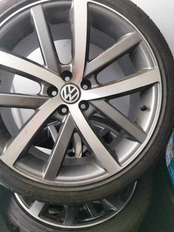 18" NEW VOLKSWAGEN VANCOUVER STYLE ALLOY WHEELS / NEW TYRES 5 X 100 FITMENT - Image 1