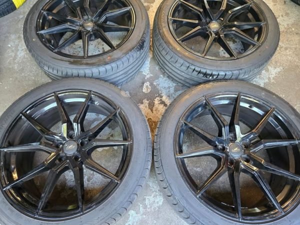 20" GENUINE ALUWERKS ALLOY WHEELS / TYRES VOLKSWAGEN T5 / T6 FITMENT - Image 1