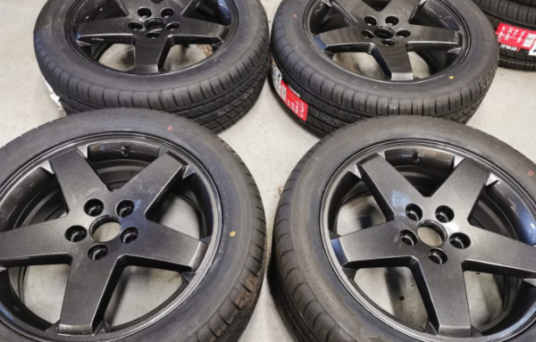 18" VAUXHALL VIVARO / RENAULT TRAFIC ALLOY WHEELS / TYRES - Image 1