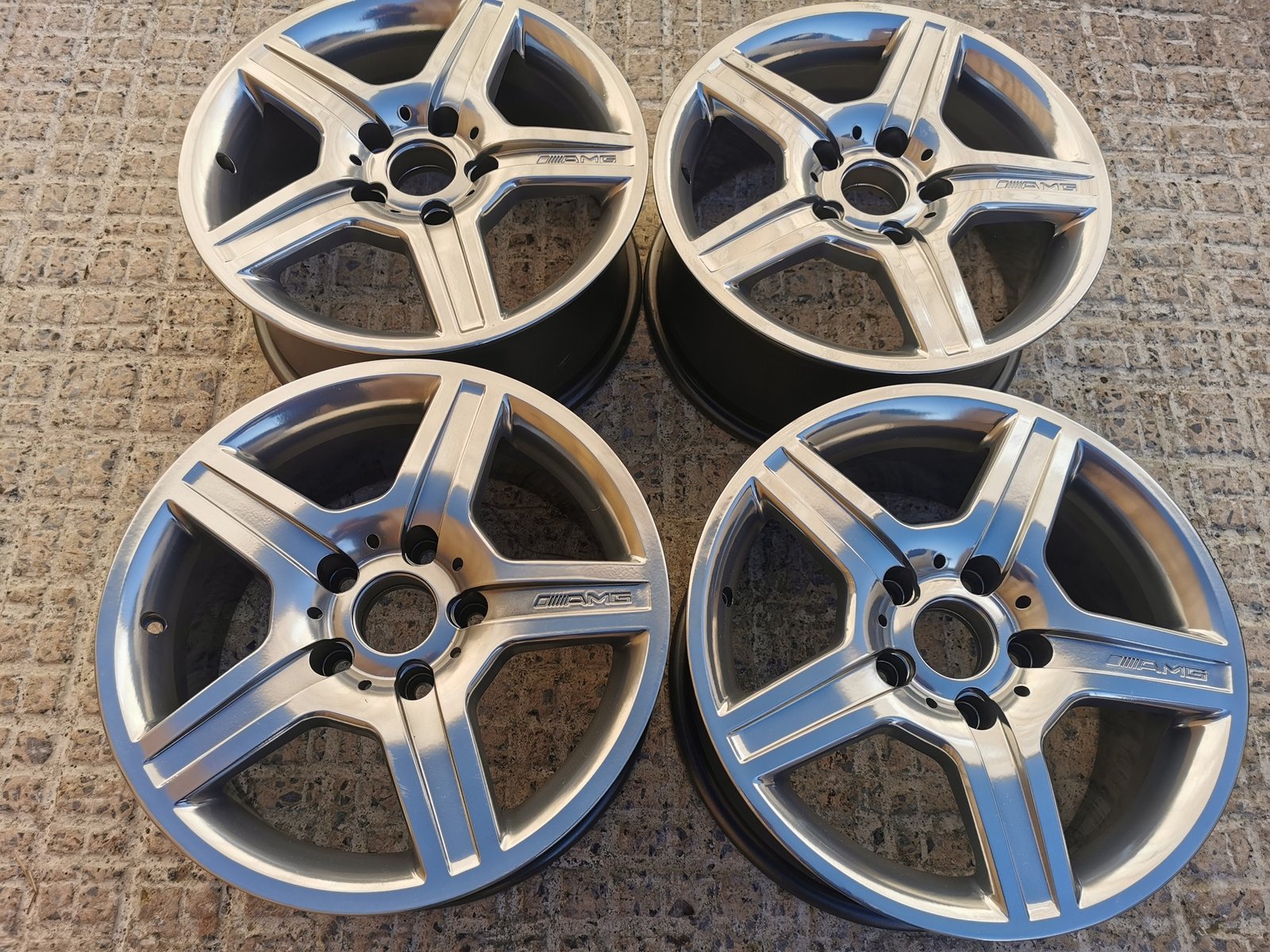 1 16" AMG STYLE ALLOY WHEELS -5 X 120 FITMENT - BMW / VOLKSWAGEN T5 / T6 FITMENT - Image 1