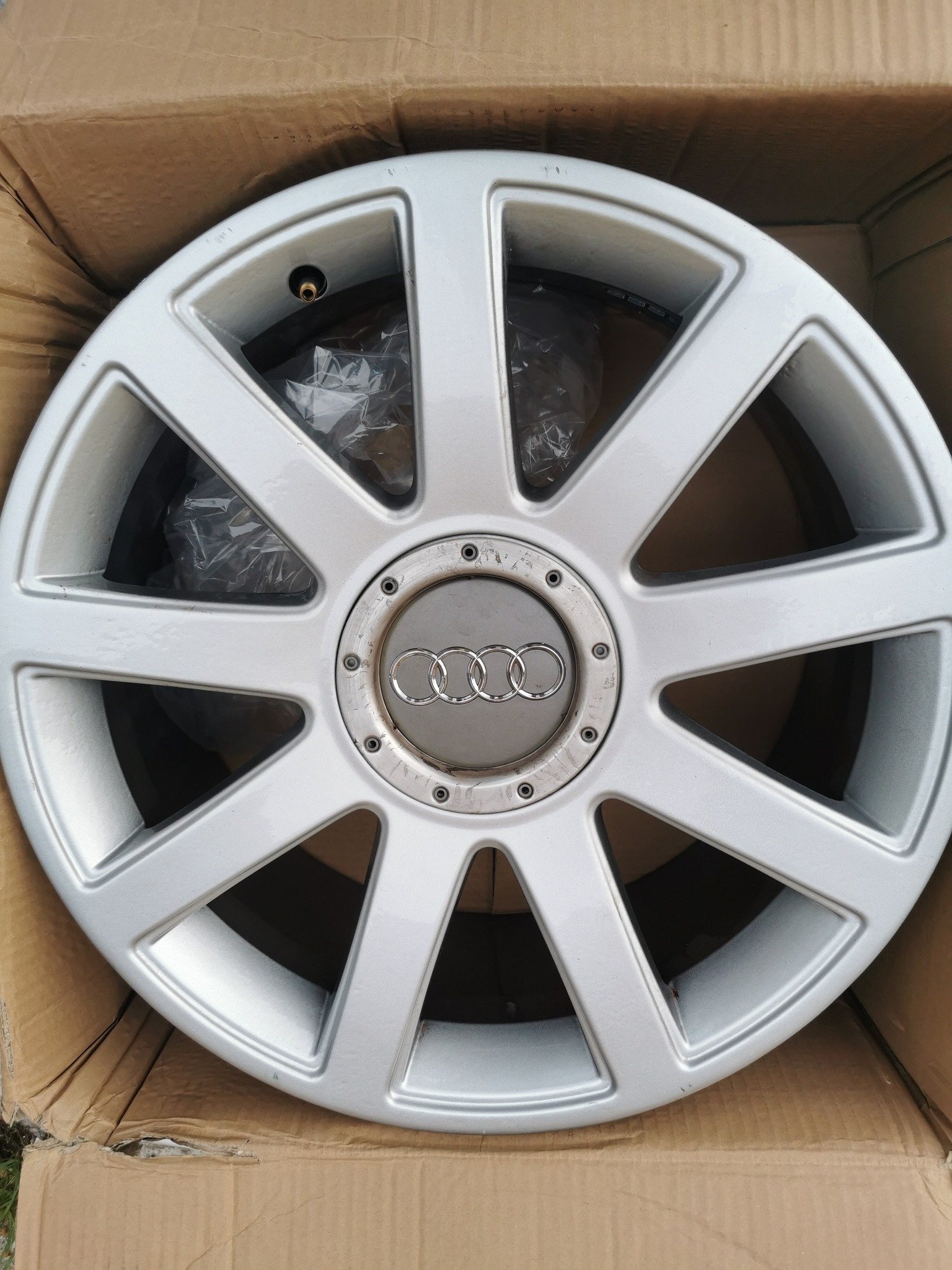 584437735_25138745355819512_3464597417492837292_n 18" AUDI TT MK1 / RS4 ALLOY WHEELS SET OF 4 - 5 X 100 FITMENT AND 5 X 112 FITMENT - Image 1