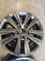 17" GENUINE VOLKSWAGEN T5 / T6 CASCAVEL ALLOY WHEELS - Image 3