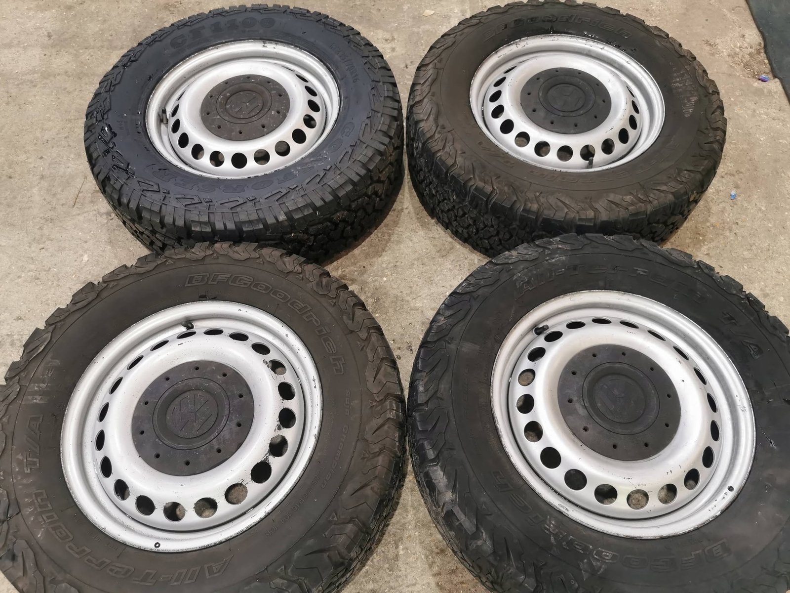 1 16" VOLKSWAGEN T5 SWAMPER WHEELS / TYRES - 235 / 70 / 16 - Image 1